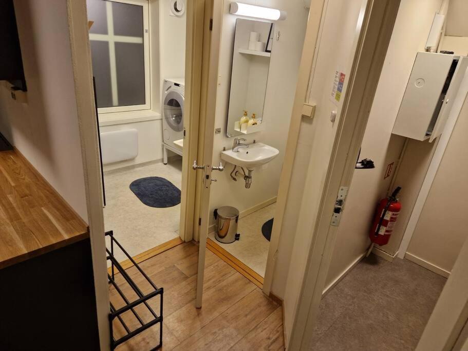 Apartment Next To The Bridge 特罗姆瑟 外观 照片